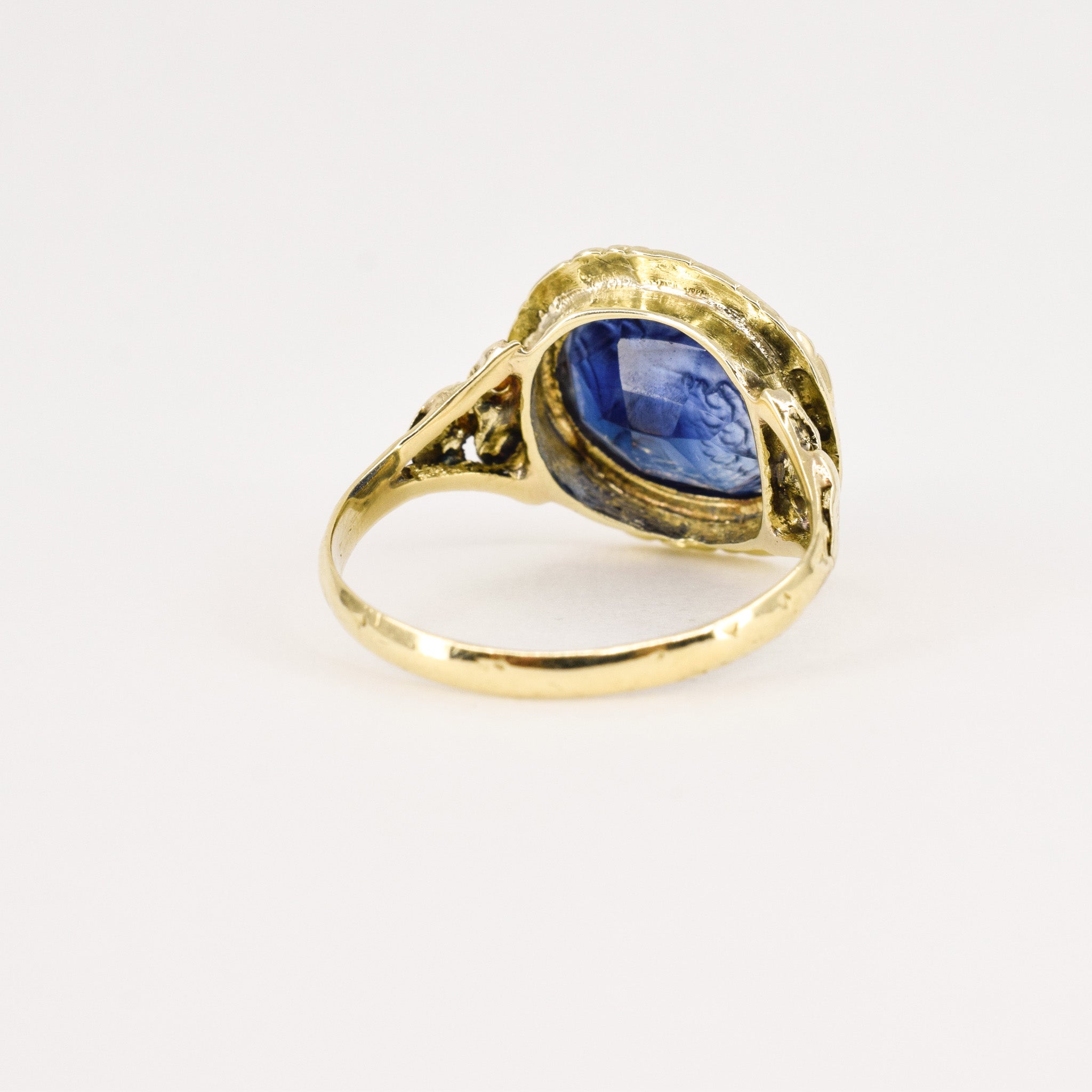 Moody Cameo Ring (14k)