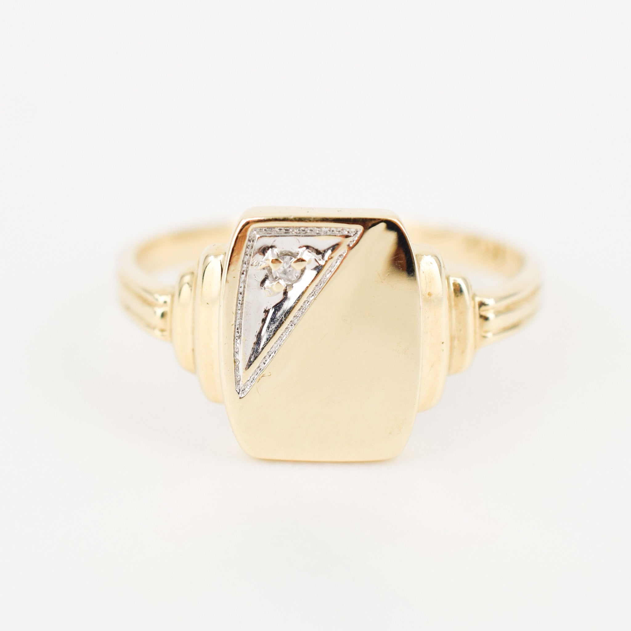 vintage gold signet ring, folklor vintage jewelry canada