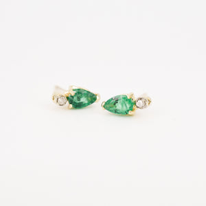 vintage emerald and diamond stud earrings, folklor vintage jewelry canada 