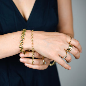 vintage gold toggle bracelet, folklor vintage jewelry canada
