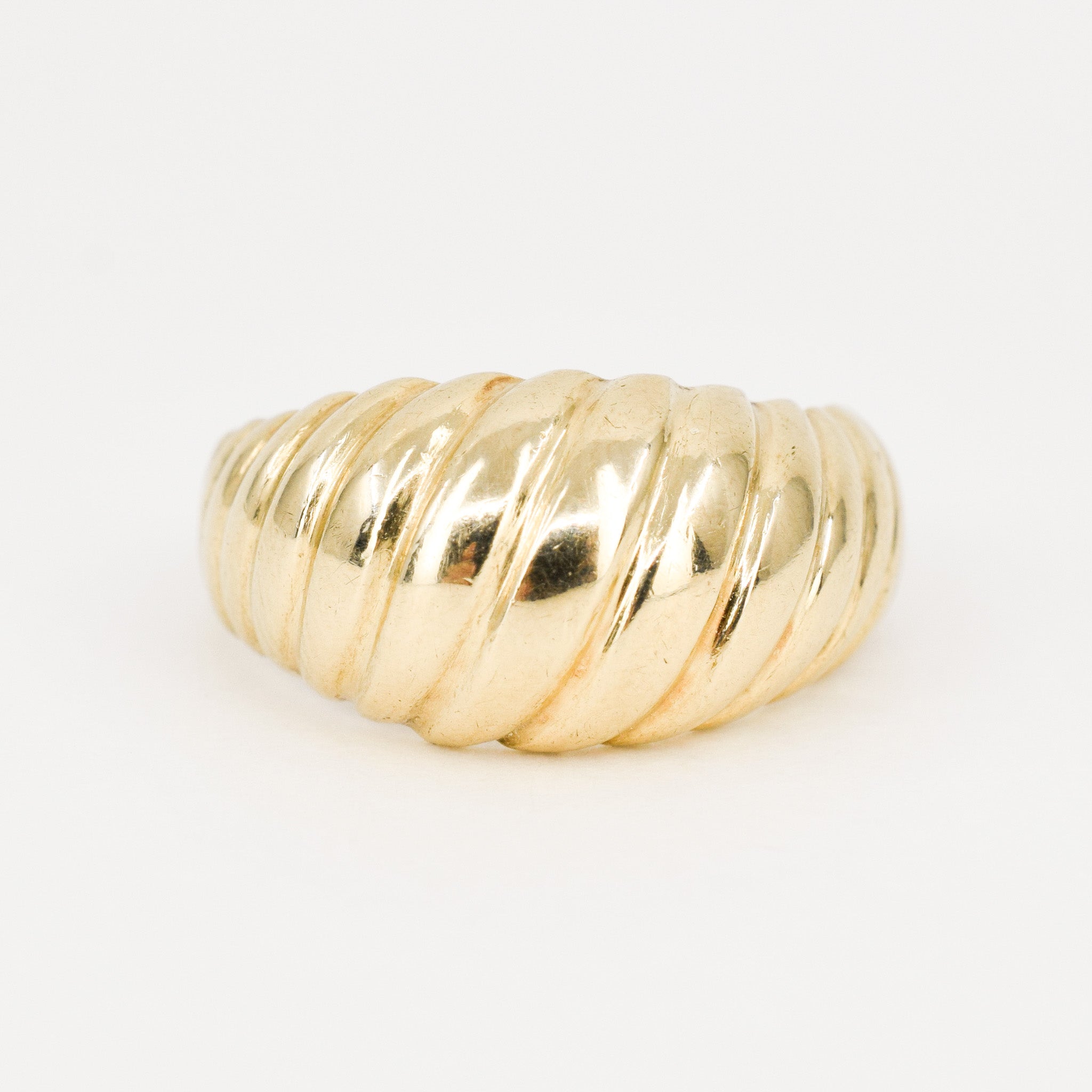 vintage gold croissant ring, folklor vintage jewelry shop canada 