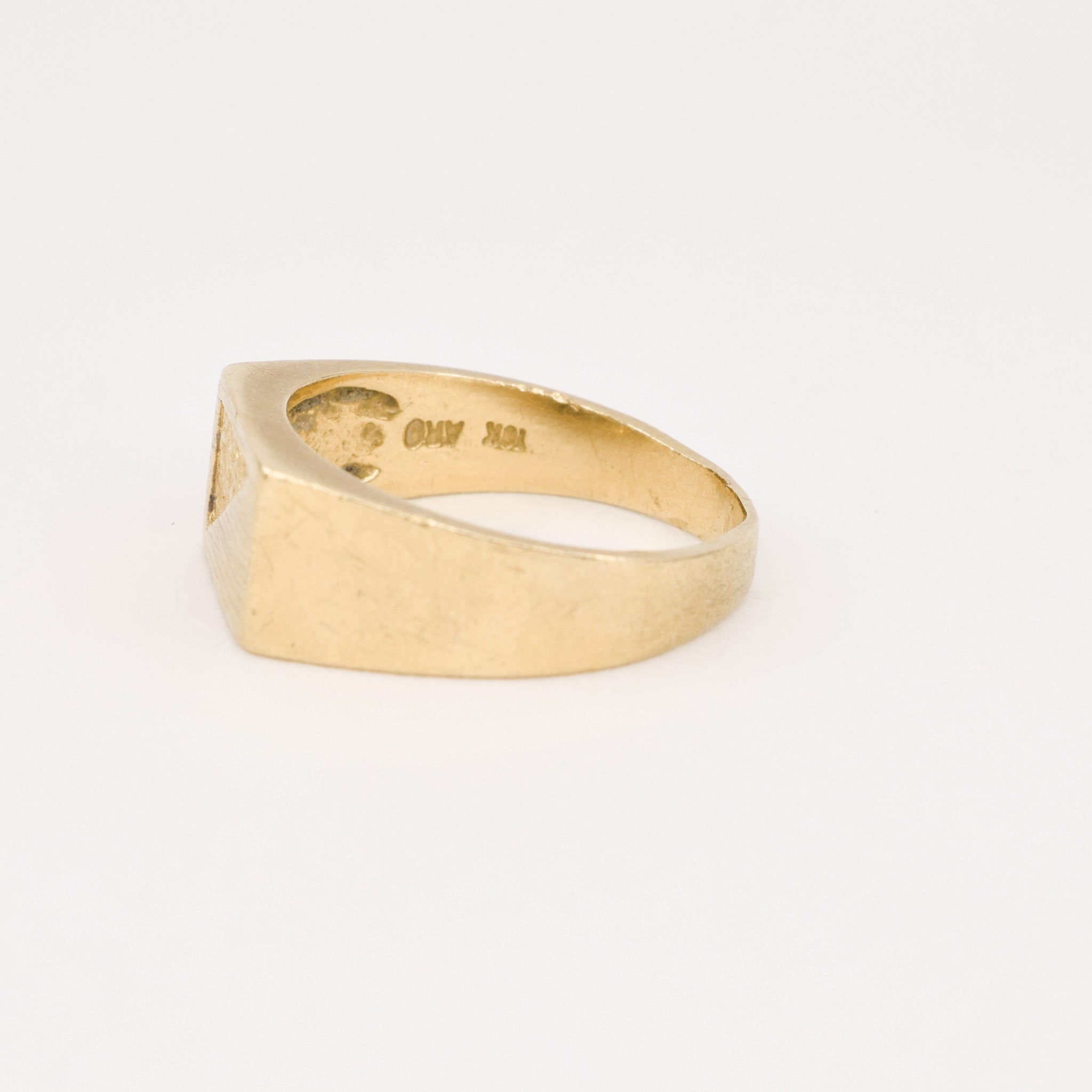 vintage gold signet ring, folklor vintage jewelry canada