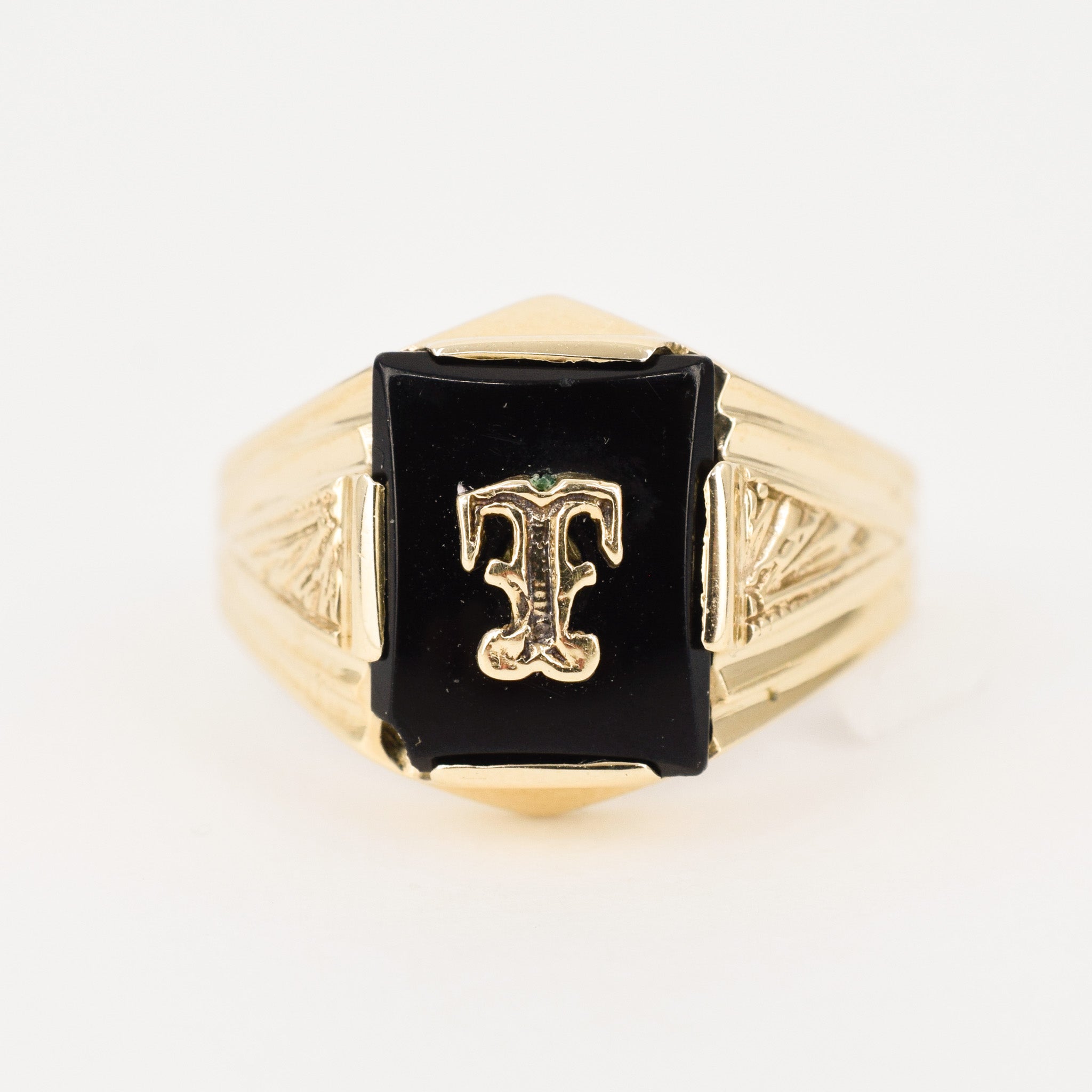 vintage 'T' signet ring, folklor vintage jewelry canada