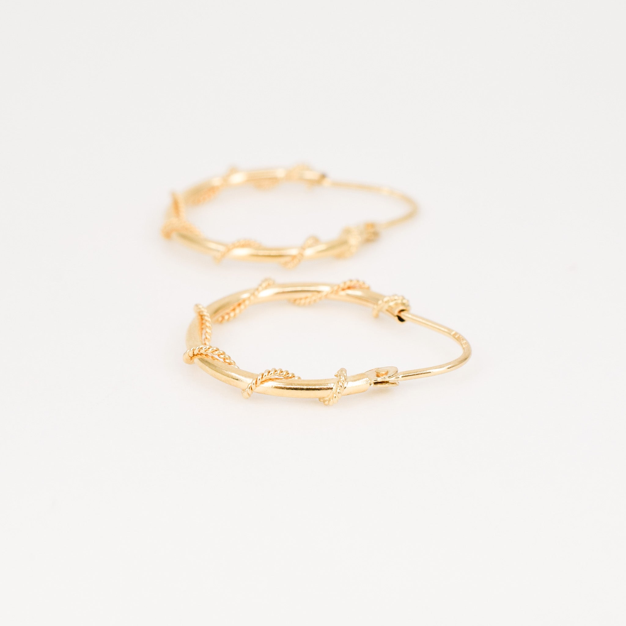 vintage dainty rope hoop earrings, folklor vintage jewelry canada