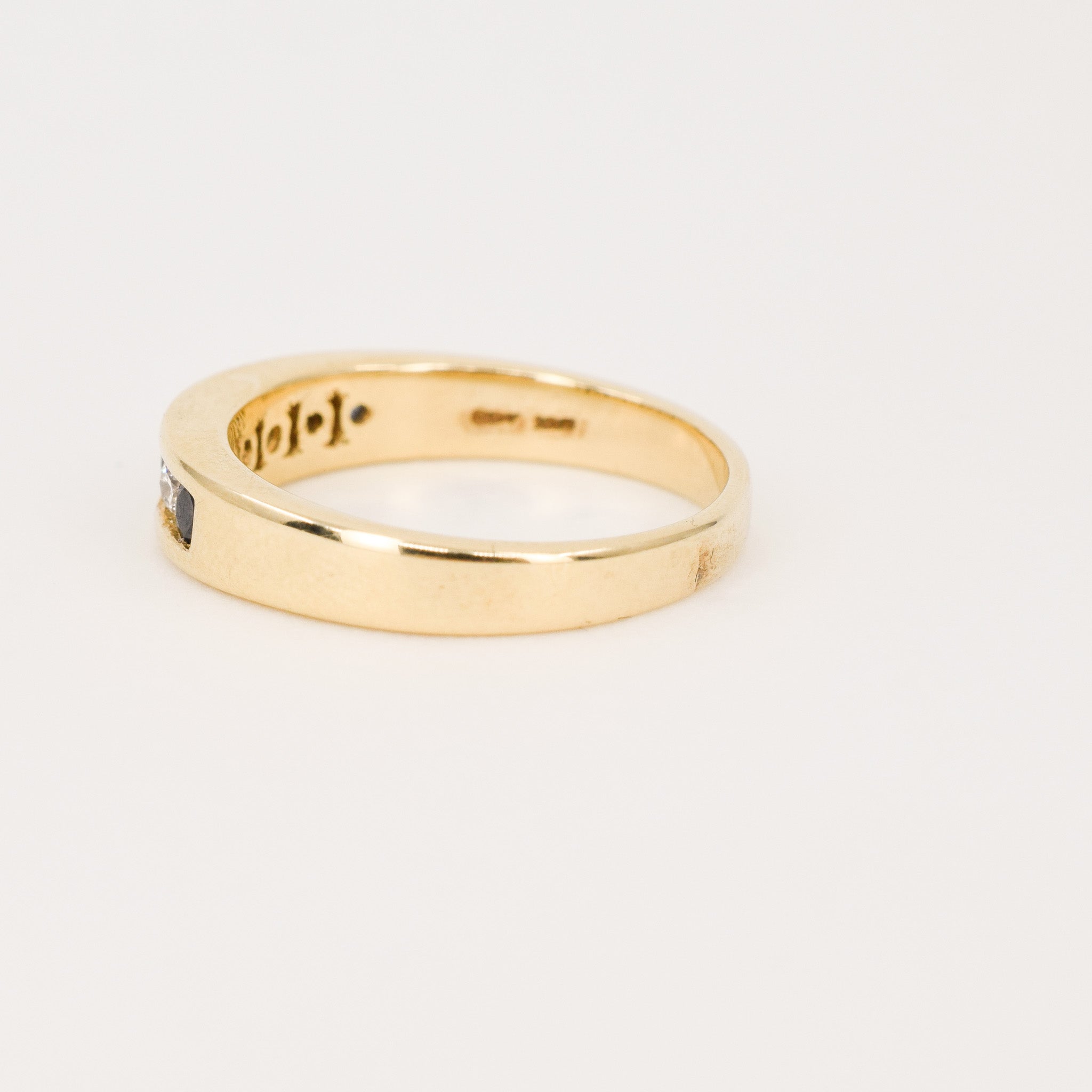 vintage sapphire and diamond channel set wedding band, folklor vintage jewelry canada