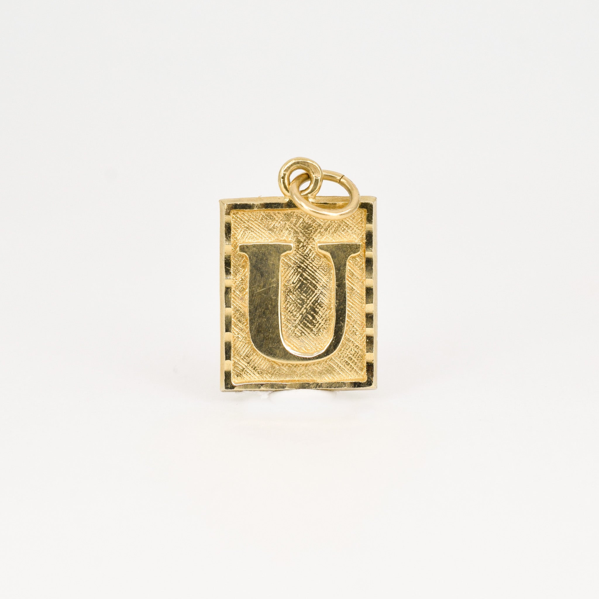 vintage 'u' gold pendant, folklor vintage jewelry canada