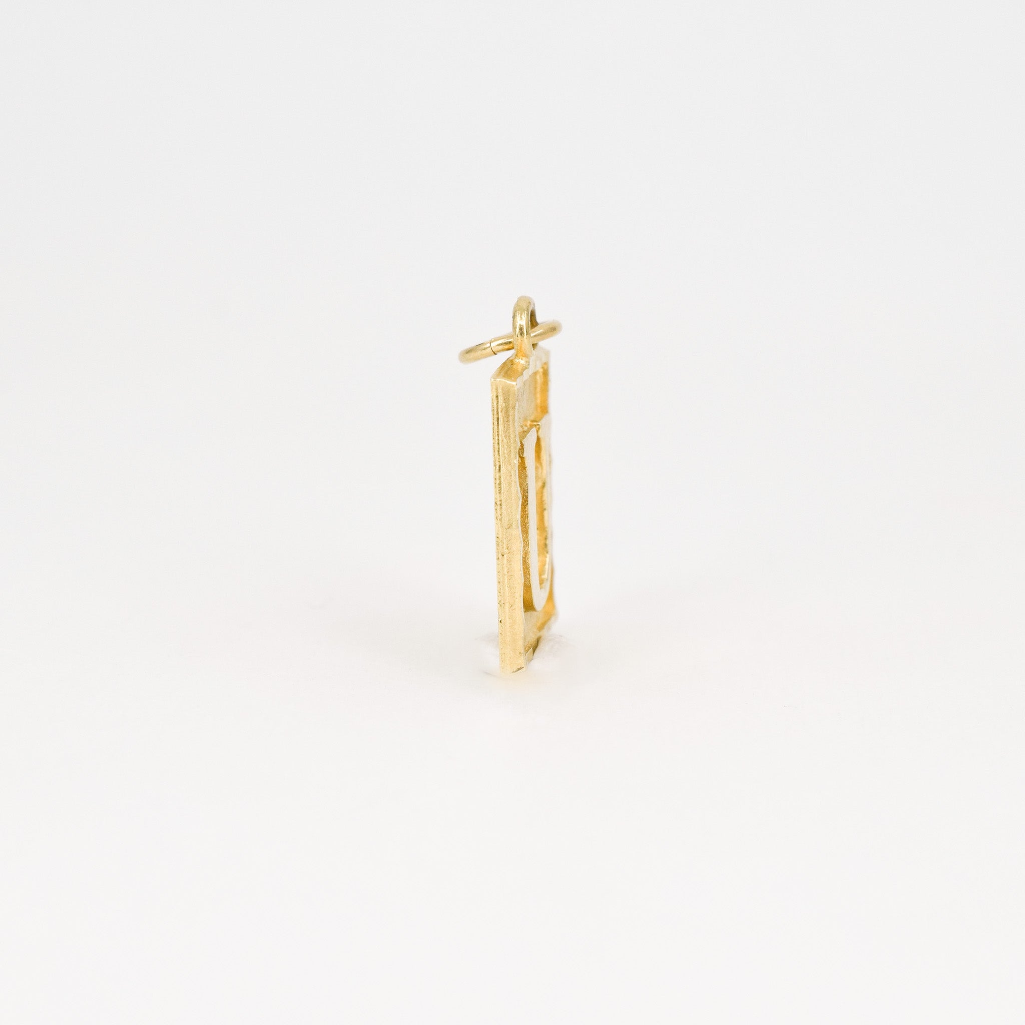 vintage 'u' gold pendant, folklor vintage jewelry canada