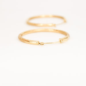 vintage gold hoop earrings, folklor vintage jewelry canada