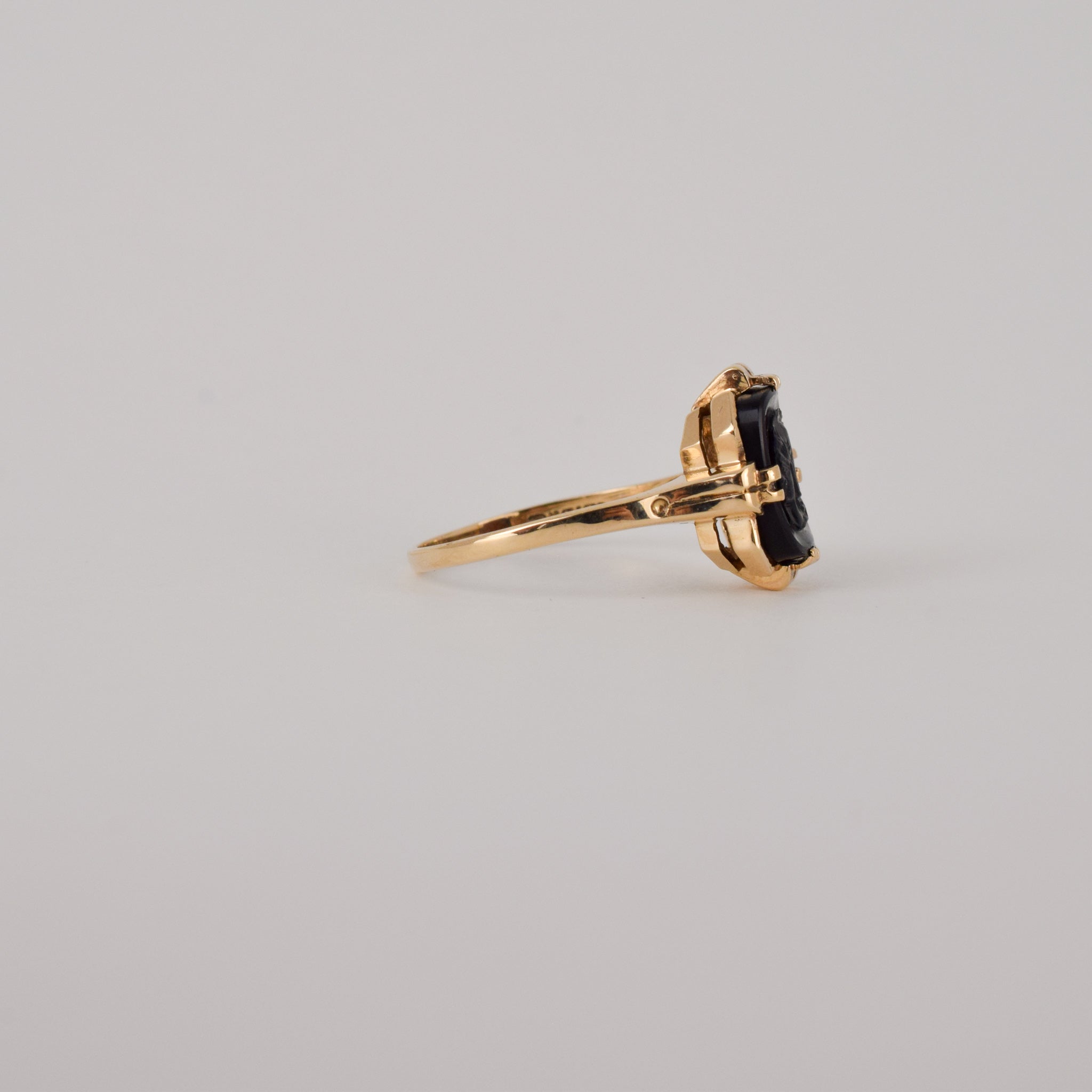 vintage gold cameo ring, folklor