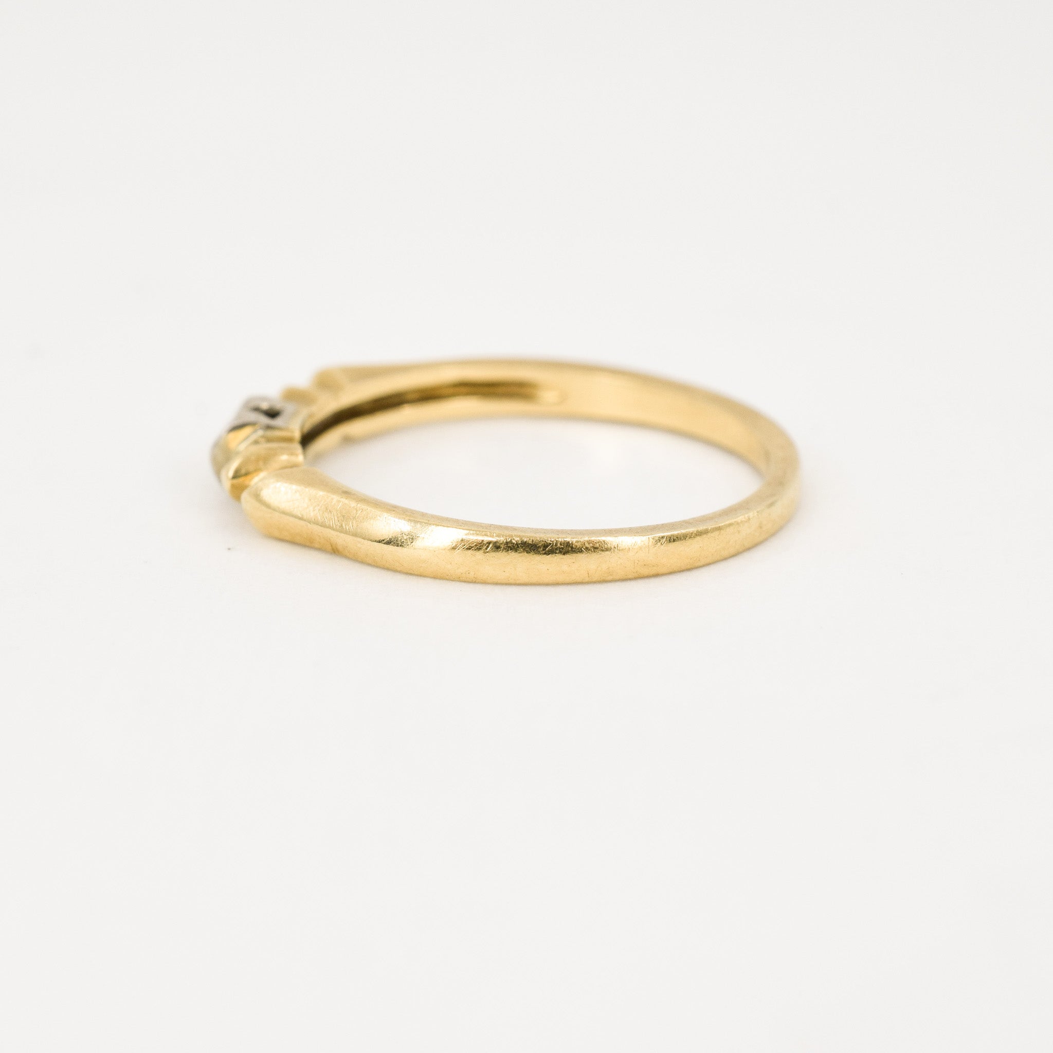 vintage gold structural ring, folklor vintage jewelery canada