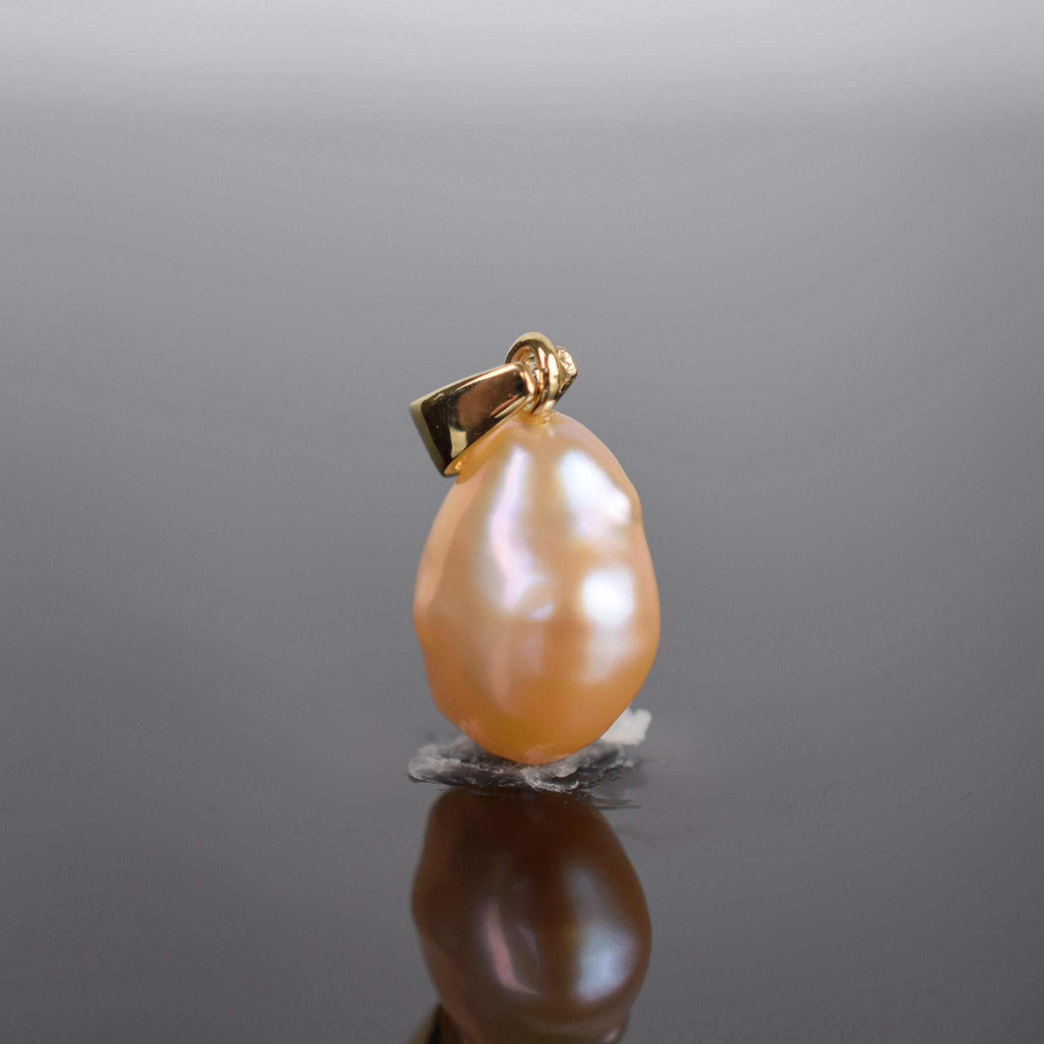 Vintage Baroque Pearl Pendant IV