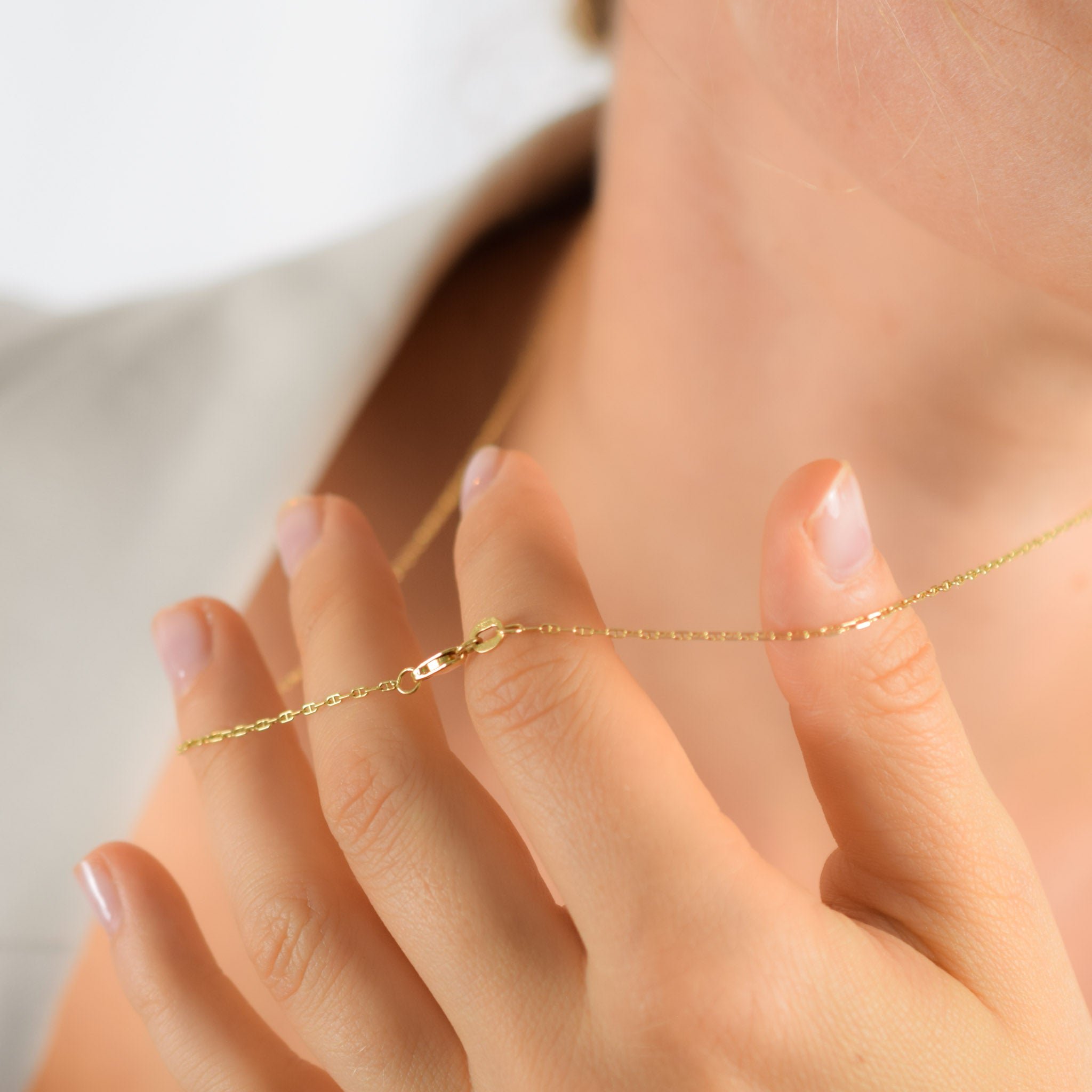 Dainty Mariner Chain (21")