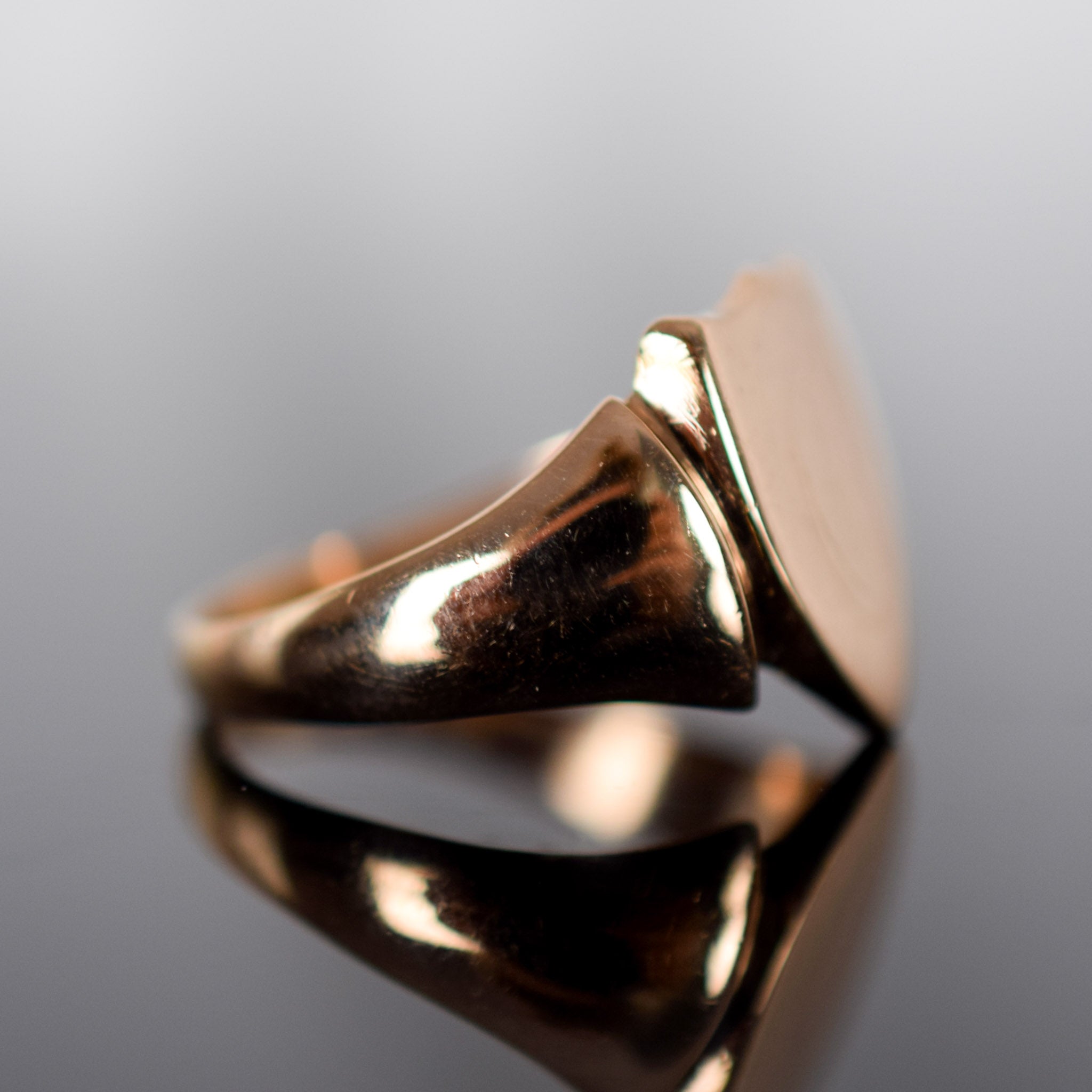 Rosey Gold Signet Ring