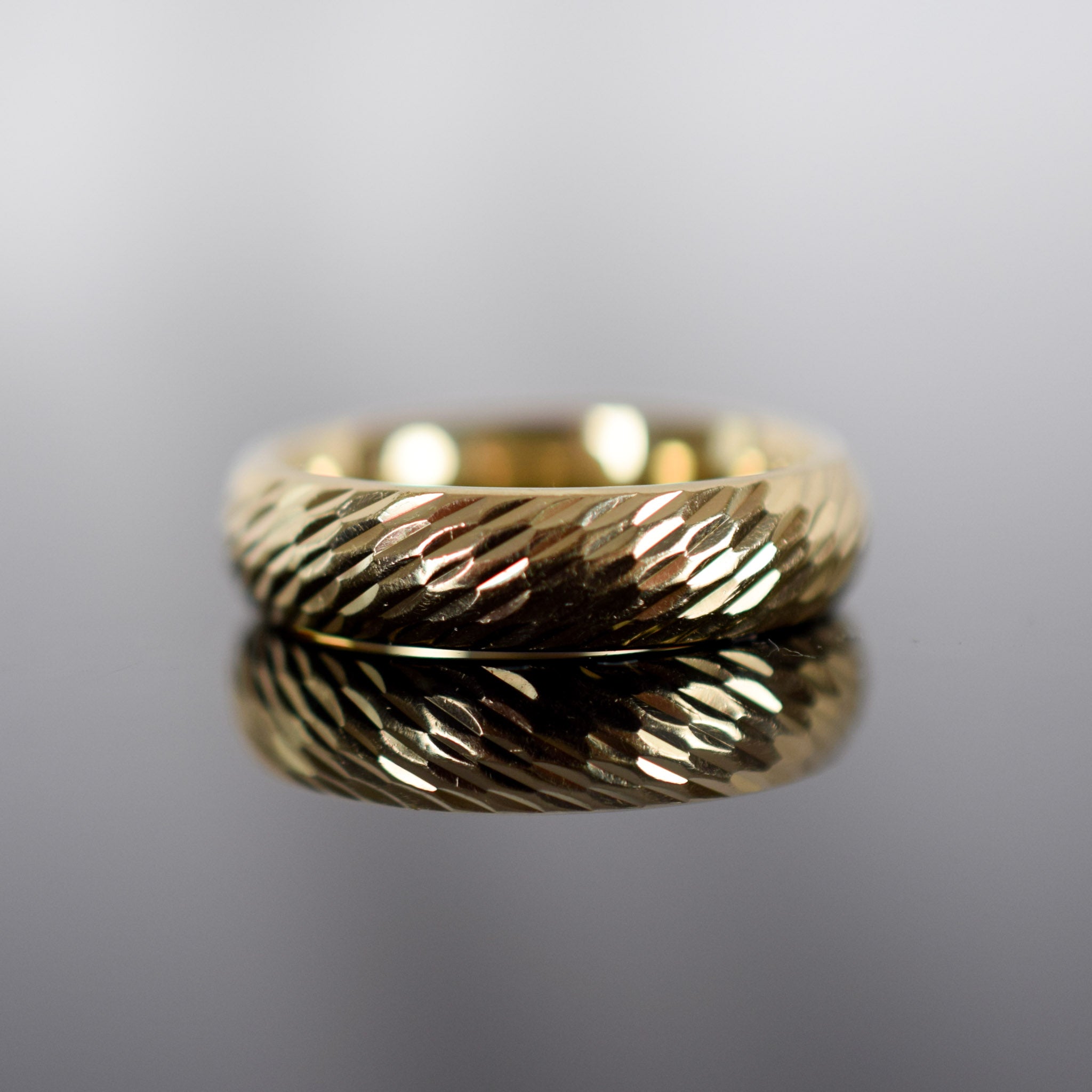 Vintage gold ring for sale, folklor 