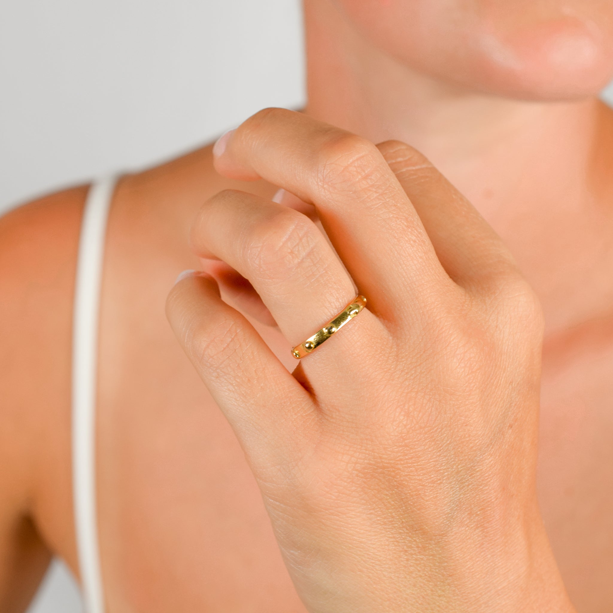 Vintage gold band with ball details, folklor 