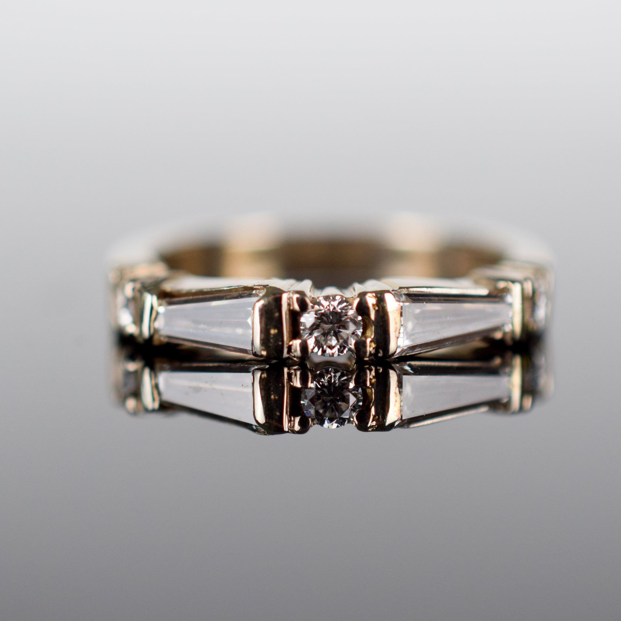 Incredible tapered baguette diamond band, folklor 