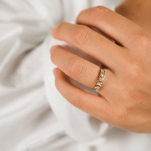 Vintage gold and diamond band, folklor 