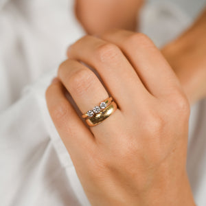 vintage diamond trilogy engagement ring, folklor 