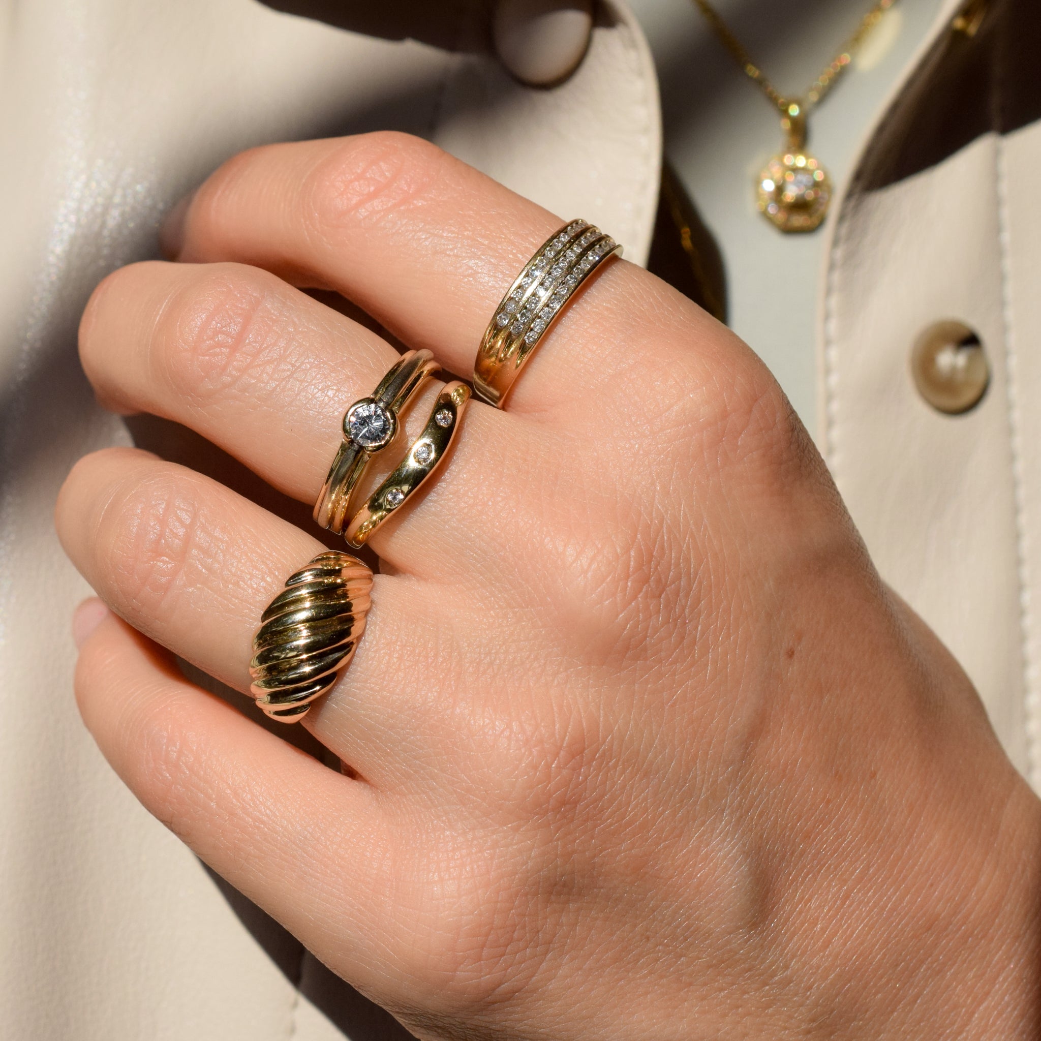 Domed Croissant Band