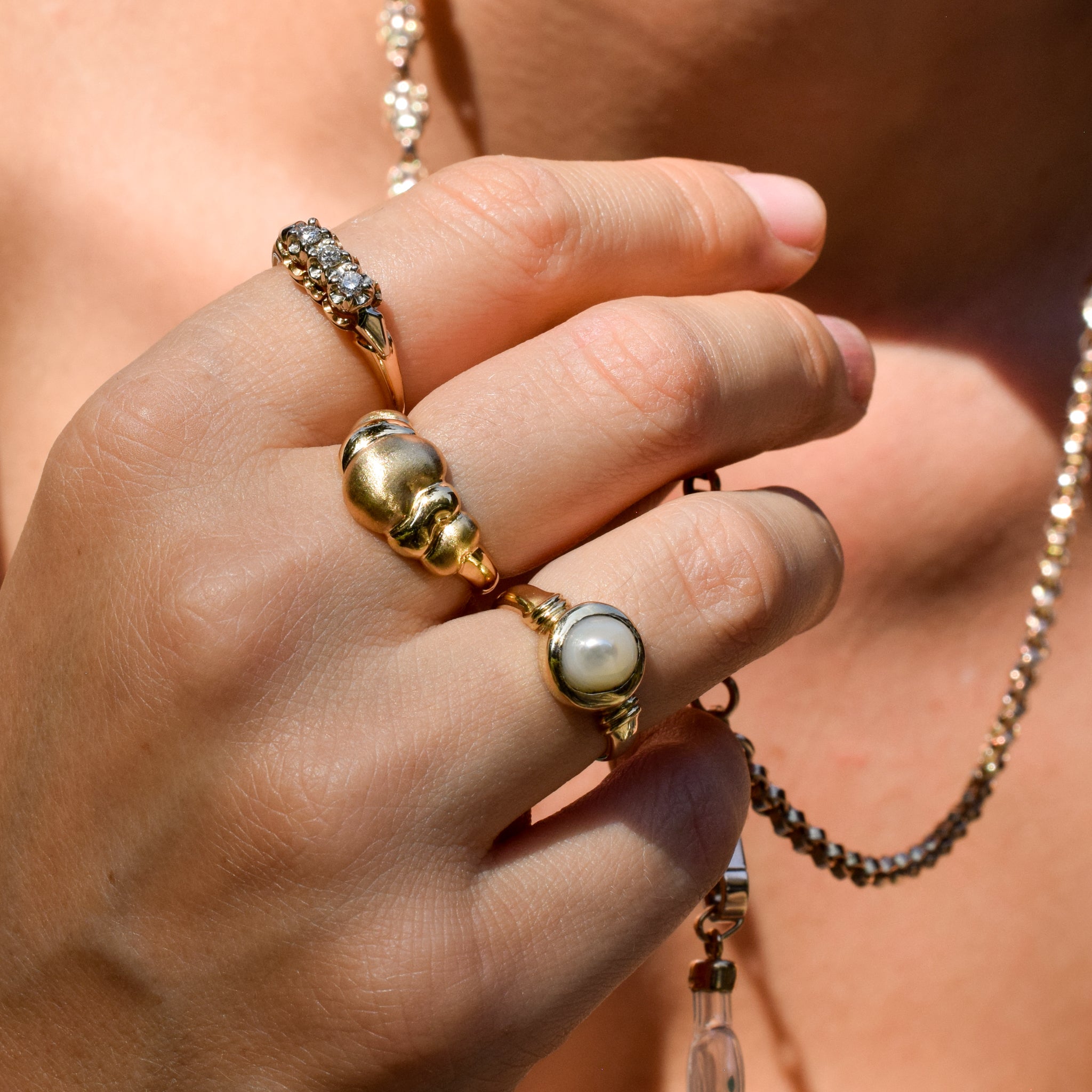 Vintage pearl ring, folklor