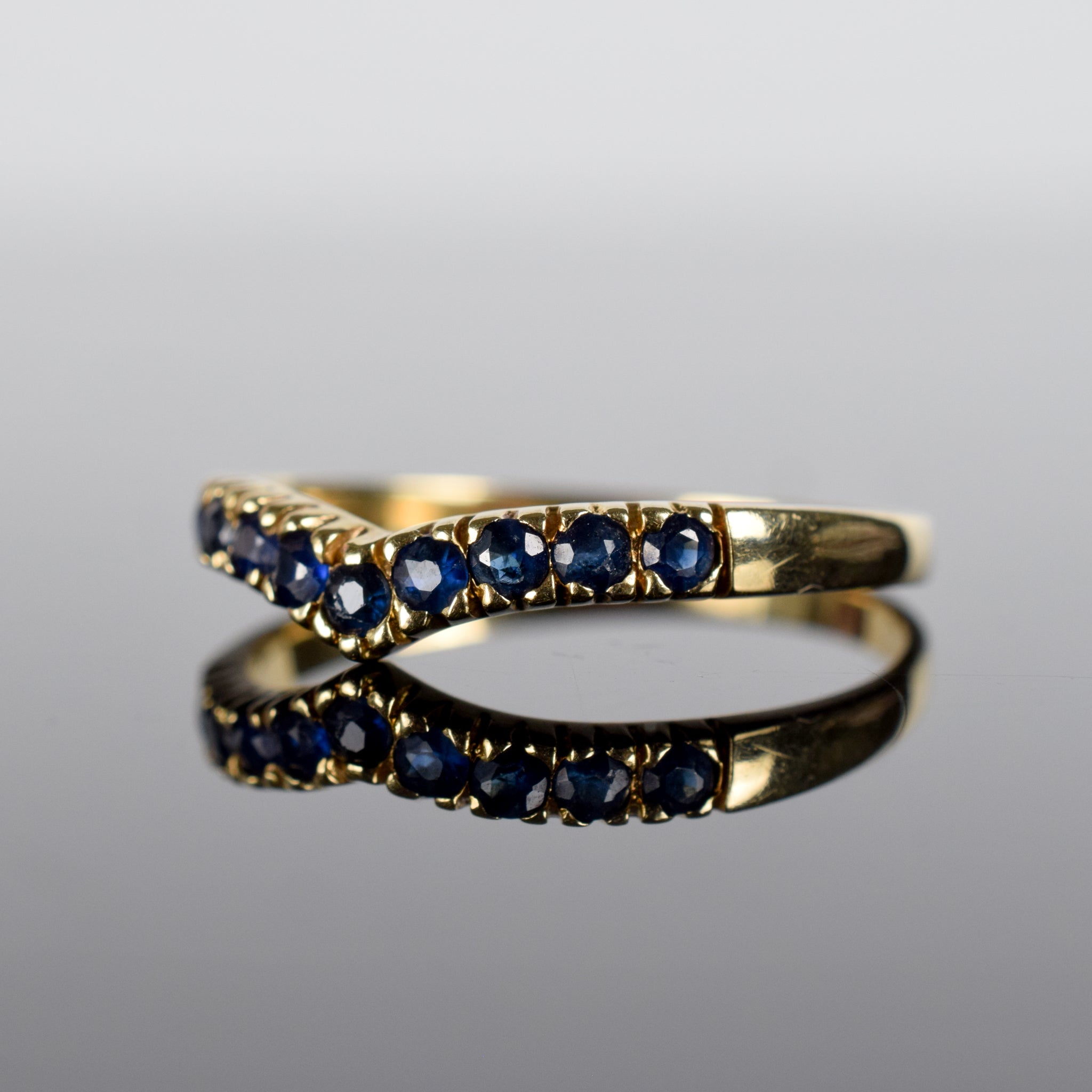 sapphire wishbone ring, folklor