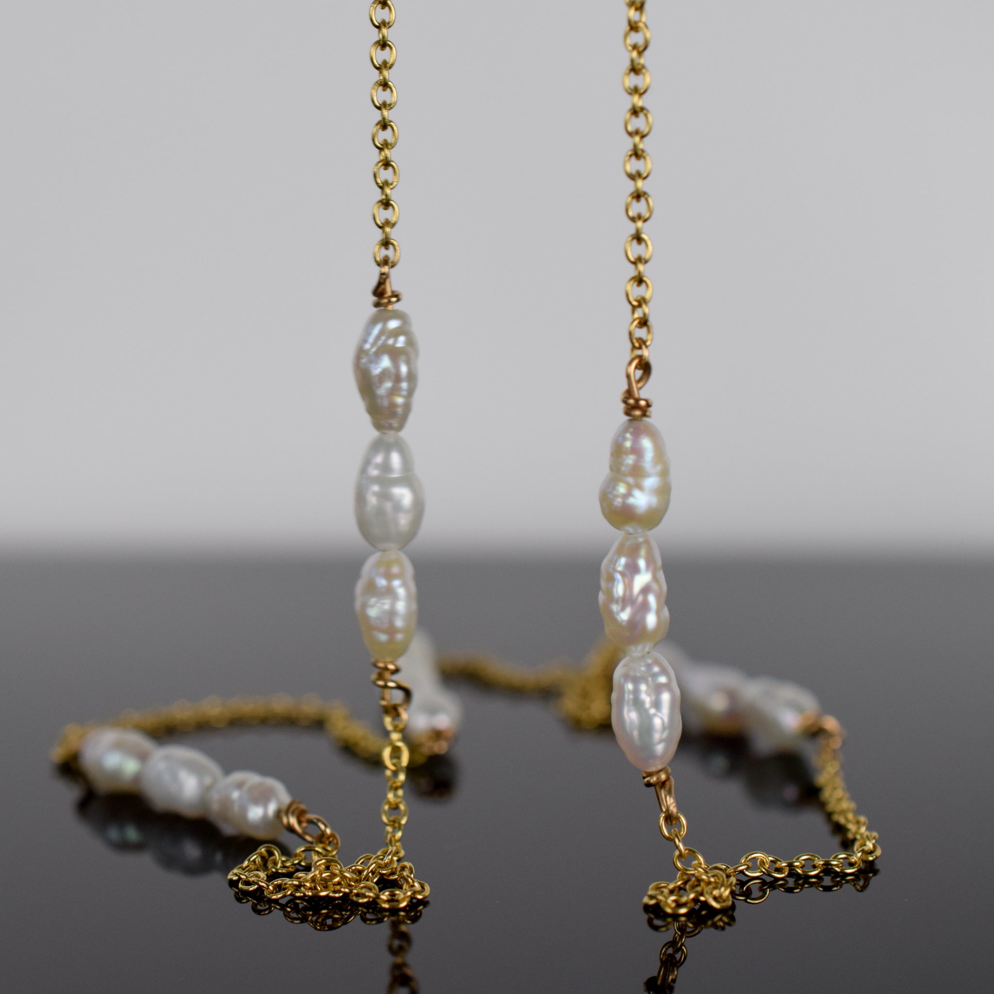 vintage pearl necklace, folklor
