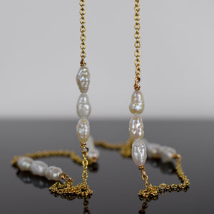 vintage pearl necklace, folklor