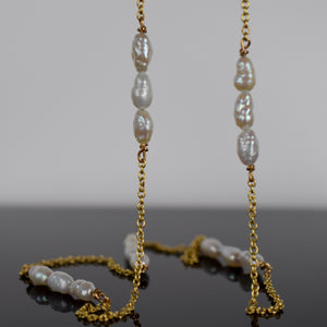 vintage pearl necklace, folklor