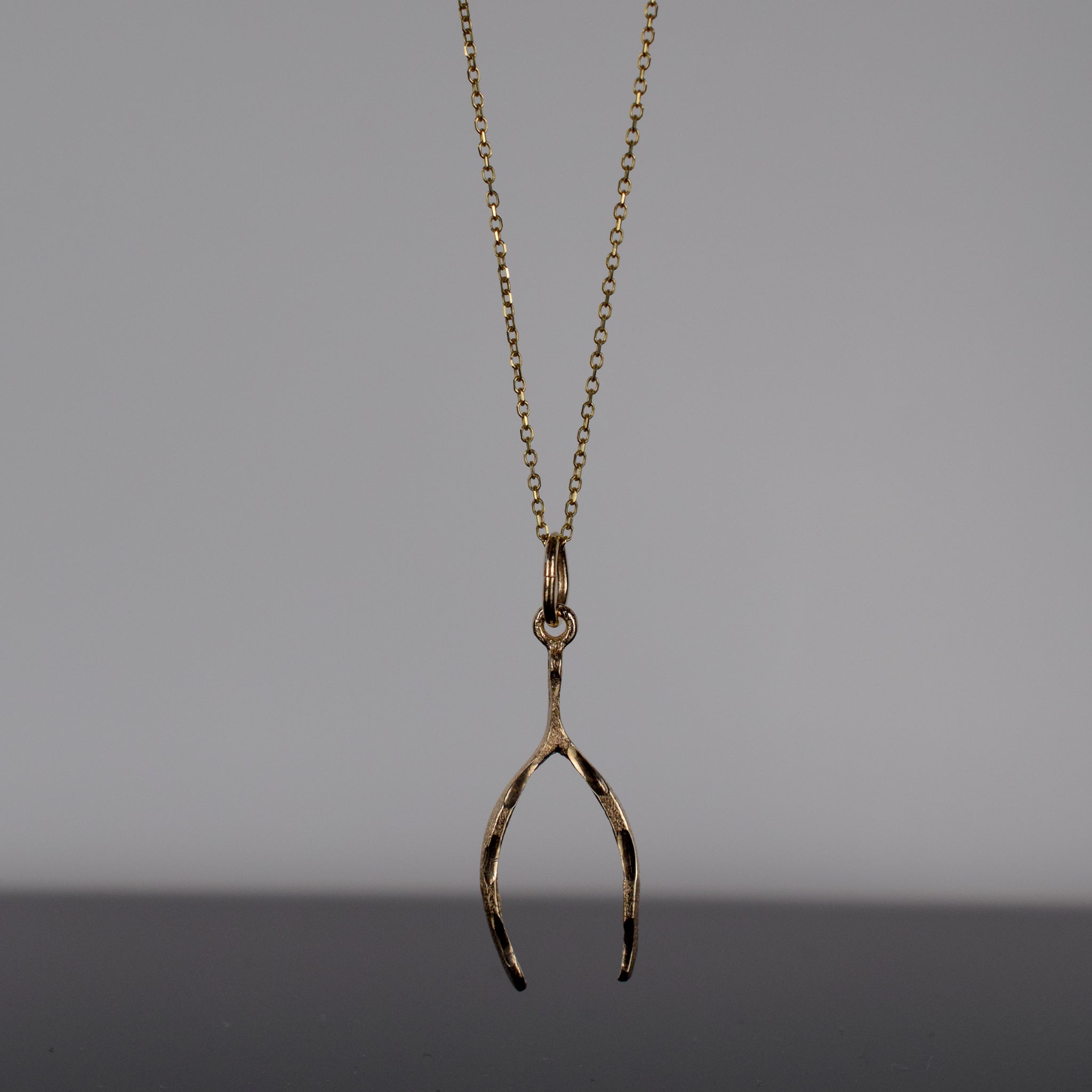 vintage gold wishbone necklace, folklor