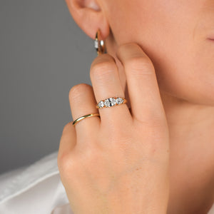 Spectacular oval diamond engagement ring, folklor
