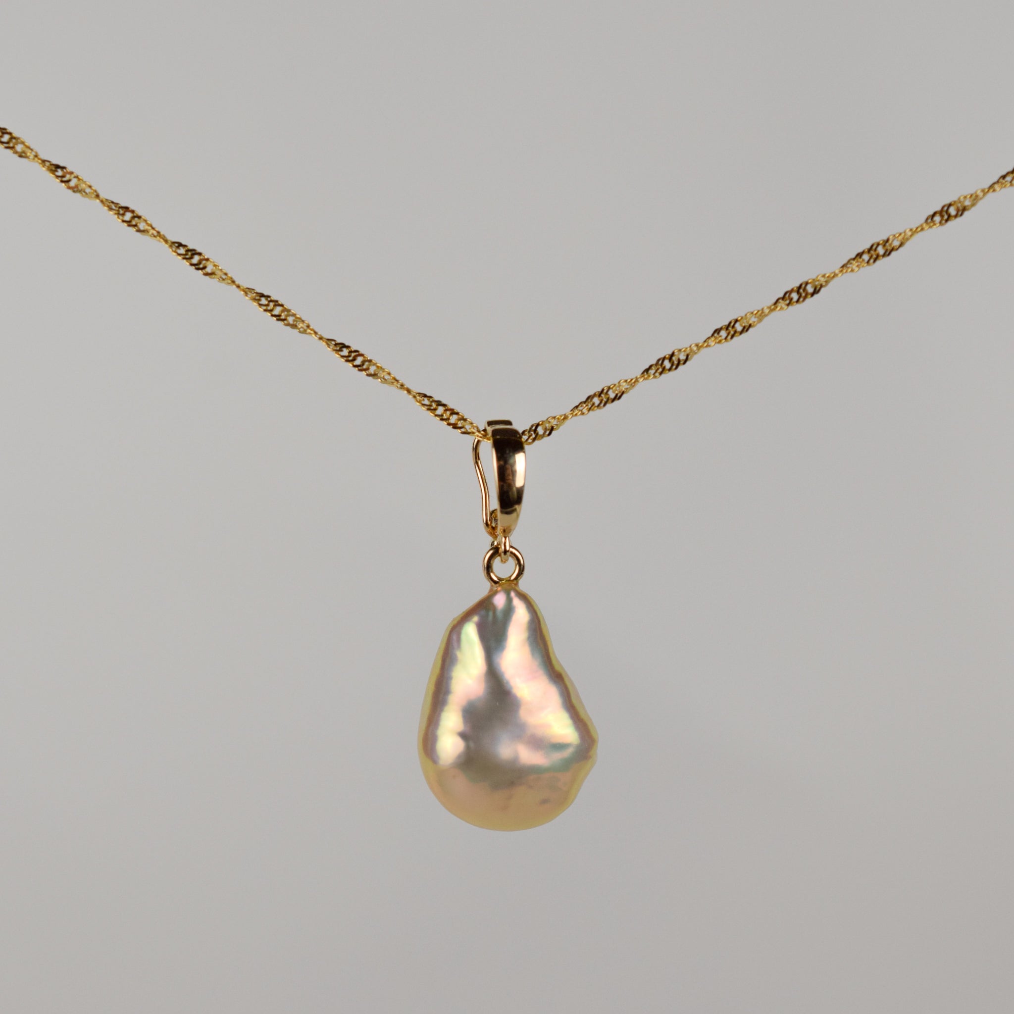 vintage pearl pendant, folklor 