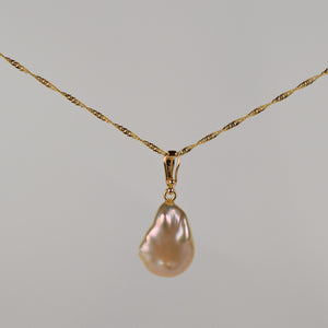 vintage pearl pendant, folklor 