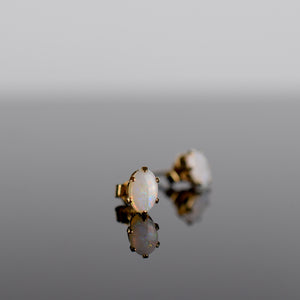 Opal stud earrings, folklor