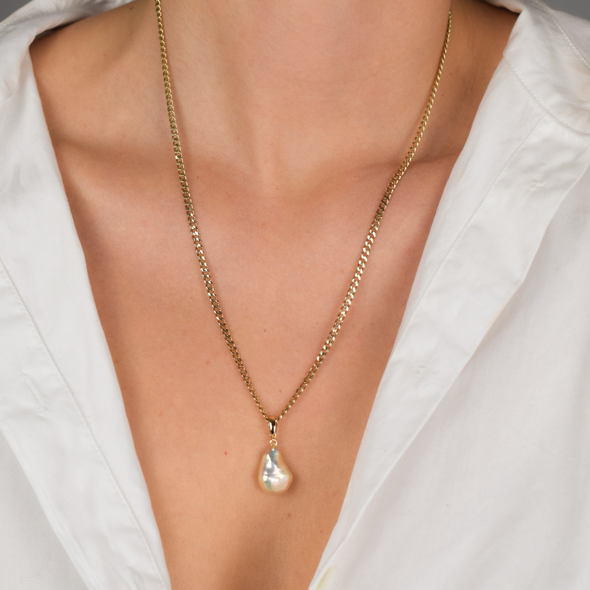 vintage pearl pendant, folklor 