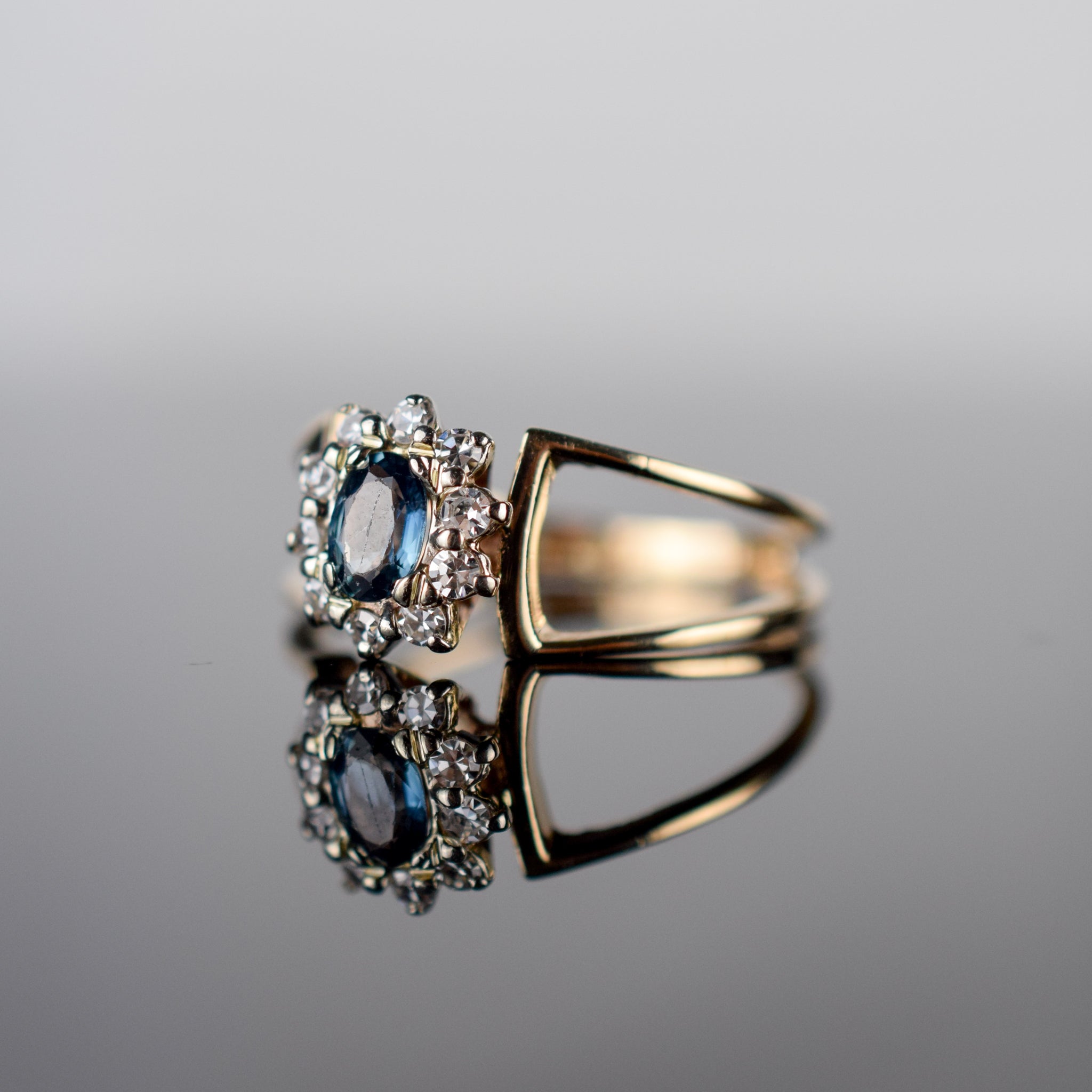 vintage Sapphire and Diamond ring, folklor 