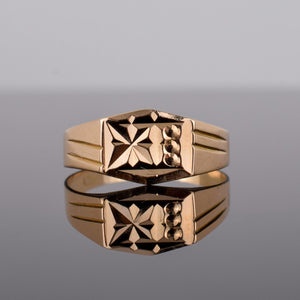 vintage gold signet ring, folklor