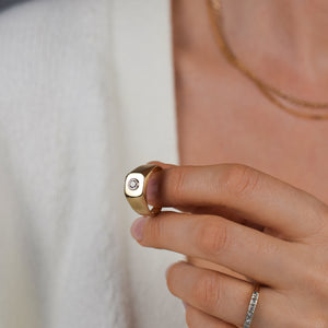 vintage gold diamond signet ring, folklor