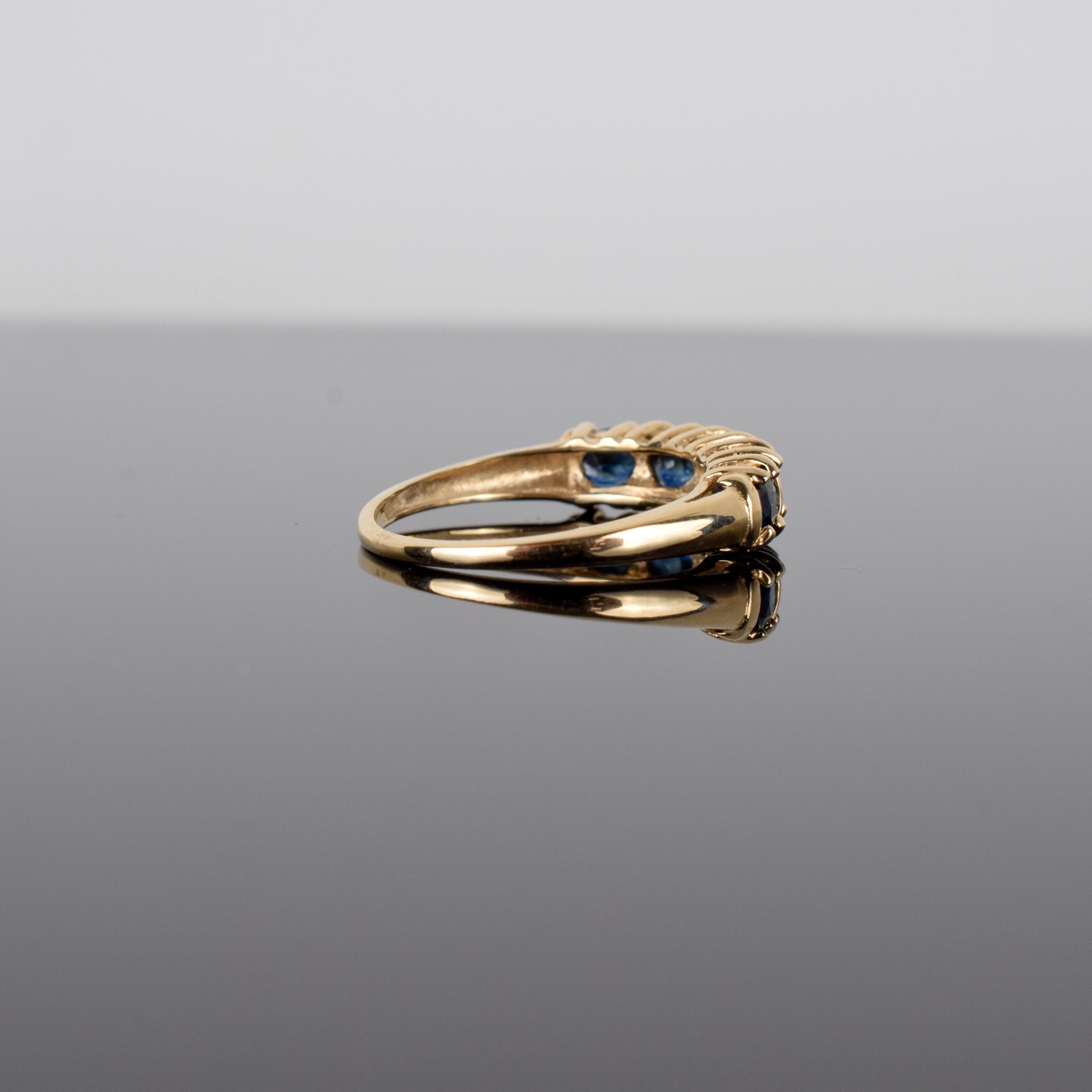 vintage gold and sapphire band, folklor
